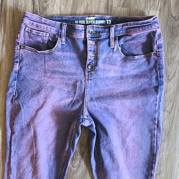 Hot Topic High Rise, Skinny Leg Denim - Picture 1 of 4